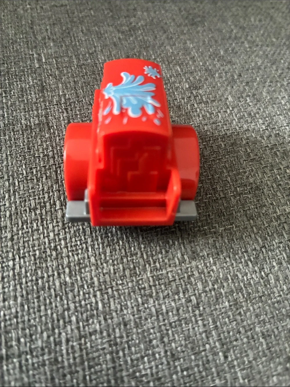 Thomas & Friends Flynn Toy Fire Truck Accessory - Compact Pull-Back Vehicle